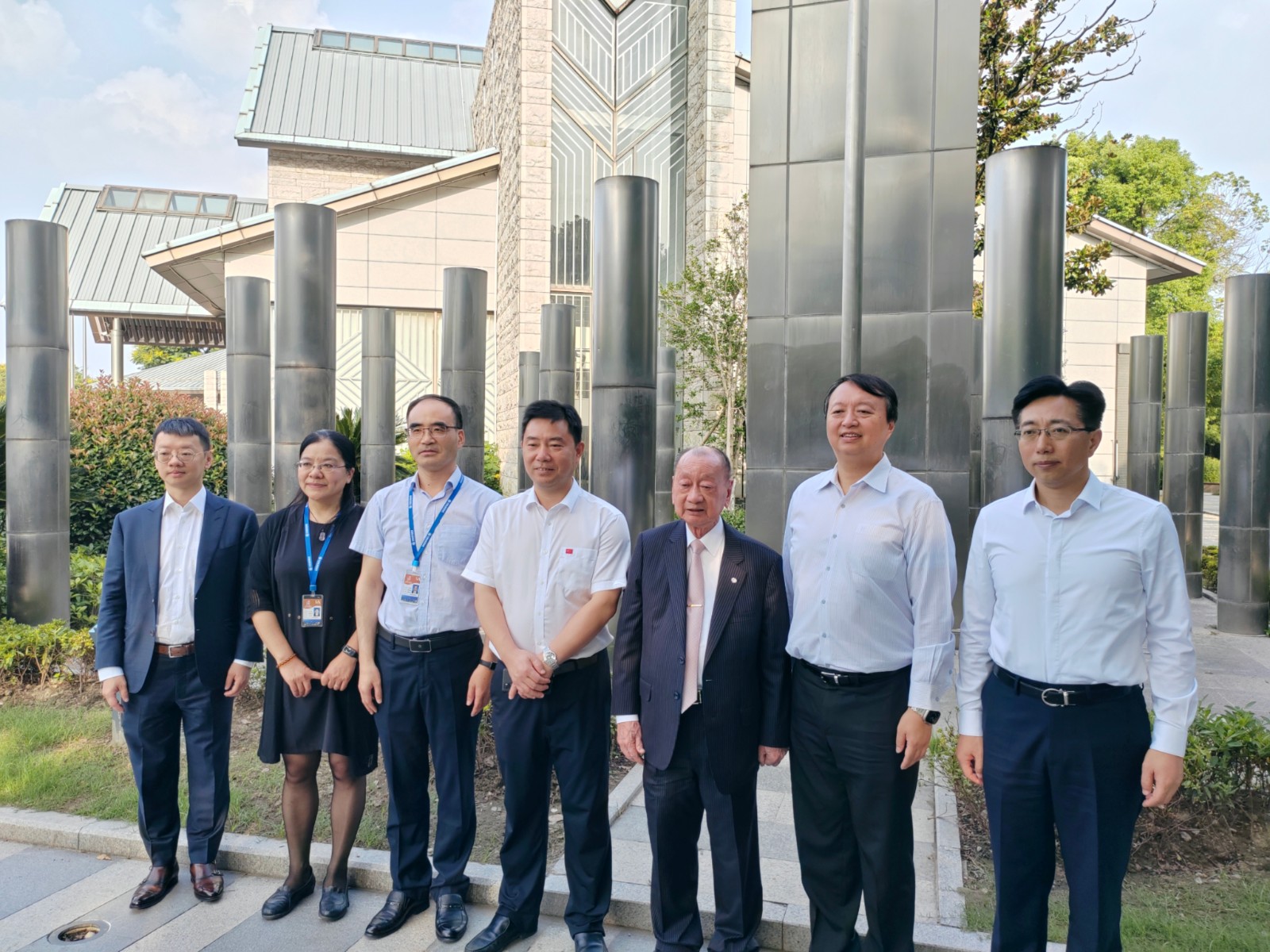 图片4.jpg 图片4.jpg